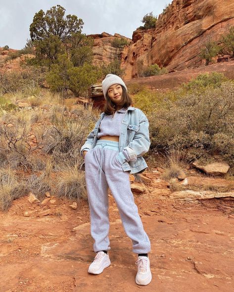 HOKA fan Jenn Jenn Im, Comfy Sweatpants, Instagram Pictures, Comfy Outfits, Athleisure, Mars, Winter Outfits, Korean Fashion, Fashion Inspo