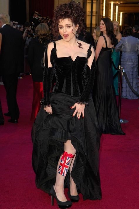 Oscars 2011, Oscars Dresses, Helena Carter, Helen Bonham, Goth Prom, Marla Singer, جوني ديب, Steampunk Inspiration, Velvet Bustier