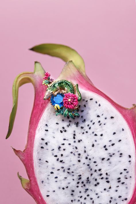 Jewellery Advertising, Creative Jewelry Photography, Fruits Drawing, Tropical Jewelry, Summer Rings, Les Nereides, Jewelry Editorial, Fruit Jewelry, Jewelry Photoshoot