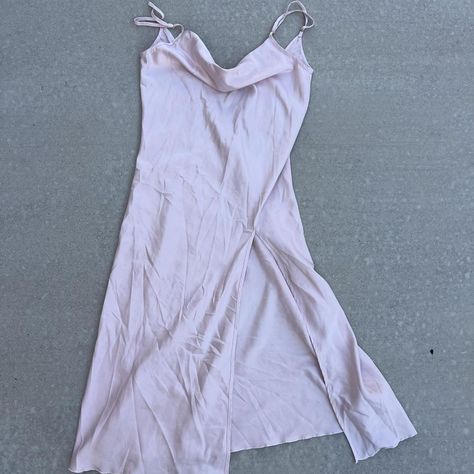 light pink satin midi dress!
- size s
- never worn, perfect condition
- open back 
- cowl neck
#summer #lightpink #satin #midi #dress Pink Satin Midi Dress, Satin Midi Dress, Dress 15, Pink Satin, 15 Dresses, Cowl Neck, Open Back, Light Pink, Women's Dress