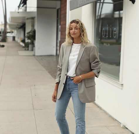 Anouk Yve Style, Spring Outfits With Jeans, Minimal Stil, Outfits With Jeans, Casual Chique Stijl, Blazer And Jeans, Anouk Yve, Denim On Denim, Blazer Outfit