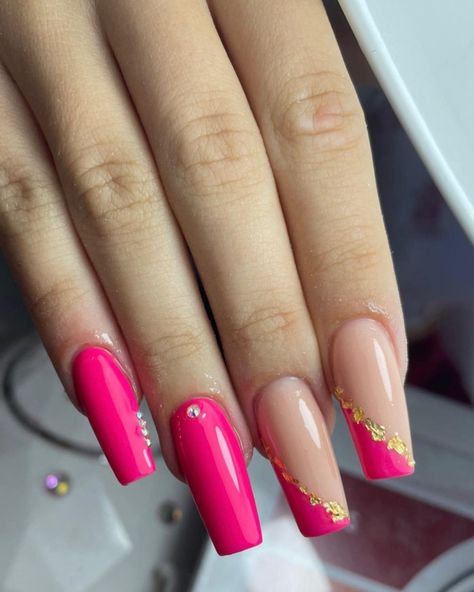 30+ Cute Pink Nail Design Ideas You'll Want to Try in 2023 Pink Nail Design Ideas, Pink Oval Nails, Bubblegum Pink Nails, Pink Nail Design, Pink Black Nails, Short Pink Nails, Barbie Pink Nails, Bright Pink Nails, Matte Pink Nails