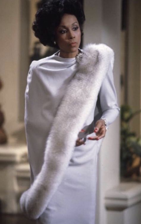 Diane Carroll, Black Hollywood Glamour, Diahann Carroll, African American Fashion, Black Actresses, Vintage Black Glamour, Black Hollywood, Hollywood Glam, Moda Vintage