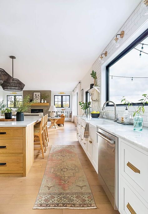 Farmhouse style kitchen with subway file, rug runner and island Handmade Tile Backsplash, Black Ceramic Tiles, Modern Farmhouse Ideas, White Oak Kitchen, Wrought Iron Bed, American Farmhouse Style, Beautiful Entryways, Joinery Design, Built In Cabinet