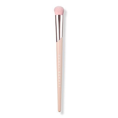 OMG. Gotta have this: FENTY BEAUTY by Rihanna Precision Concealer Brush 180 Apply Concealer, Evening Eye Makeup, Eye Makeup Images, How To Apply Concealer, Beauty Brushes, Under Eyes, Evening Makeup, Beauty Gadgets, Latest Makeup