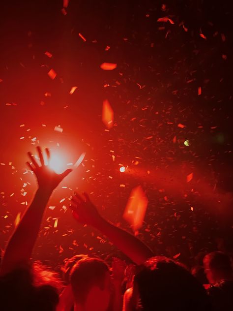 Red Night Club Aesthetic, Dark Clubbing Aesthetic, Red Rave Aesthetic, Nightclub Party Aesthetic, Gay Night Club Aesthetic, Night Party Photography, Rave Aesthetic Party, Berlin Night Club, Night Club Aesthetic Dark