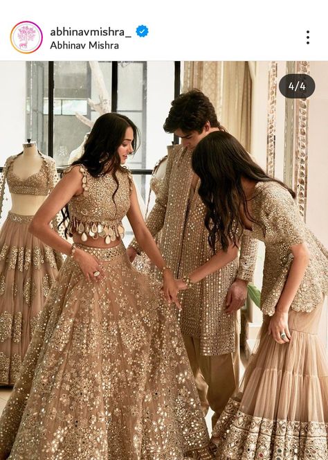 Wedding Lehengas For Bridesmaid, Pastel Lehenga Wedding Bridesmaid, Wedding Outfits For Reception, Heeramandi Movie, Bollywood Wedding Outfit, Sangeet Outfit For Bridesmaid, Sangeet Outfit Sisters, Heeramandi Outfits, Trendy Lehenga Designs