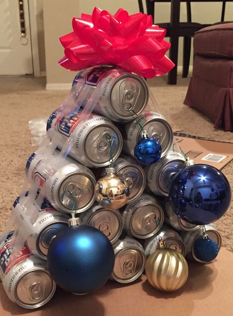 Beer Can tree. Christmas Tree Beer Cans, Beer Can Christmas Tree, Beer Christmas Tree, Can Christmas Tree, Beer Christmas, Christmas 2024, Beer Can, Nespresso Cups, Beer