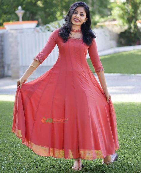 Normal Blouse Designs, Normal Blouse, Blouse Designs Aari Work, Frock Models, Blouse Maggam Work, Simple Frock Design, Long Frock Designs, Long Gown Design, Simple Frocks