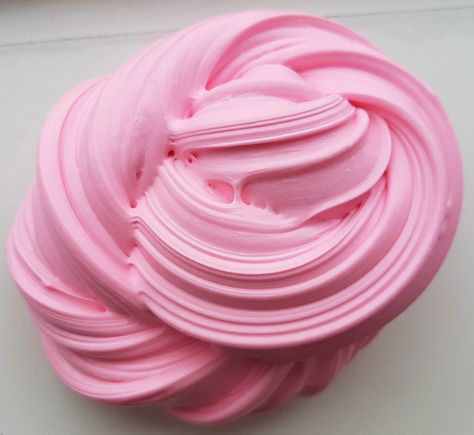 Slime Swirl, Cool Slime Recipes, Fluffy Slime Recipe, Making Fluffy Slime, Slime Ingredients, Pink Slime, Pretty Slime, Slimy Slime, Diy Fluffy Slime