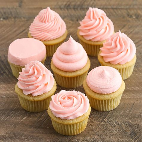 Different Tips For Frosting, Cupcake And Frosting Combos, Fancy Cupcake Frosting, Birthday Cupcakes For Women Simple, Rose On Cupcake, How To Frosting Cupcakes, Easy Ways To Frost Cupcakes, Best Cupcake Frosting Recipe For Piping, Smooth Cupcake Frosting