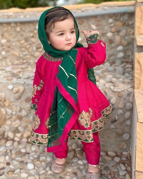 Baby Pakistani Dress, Baby Girl Eid Dresses Pakistani, Baby Girl Suit Design, Eid Outfits For Kids, Alia Dress, Pakistani Kids Dresses, Kiki Dress