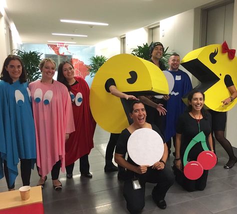 Diy Pacman group costume Pacman Group Costume, Pacman Costume, Pac Man Costume, Enclosed Patio Ideas, Halloween School Treats, Brownie Girl Scout, Enclosed Patio, School Treats, Group Costumes