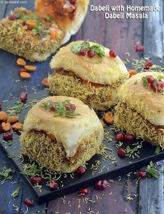 Dabeli with Homemade Dabeli Masala Dabeli Recipe, Veg Snacks, Indian Appetizers, Chaat Recipe, Street Foods, Vegetarian Snacks, Masala Recipe, Indian Snack Recipes, Indian Food Recipes Vegetarian