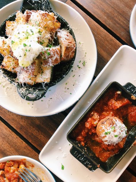 Arancini risotto balls and white truffle garlic bread from North Italia North Italia Restaurant Recipes, Truffle Garlic Bread, North Italia Restaurant, North Italia, Risotto Balls, Italian Restaurants, Good Roasts, Mushroom Risotto, White Truffle