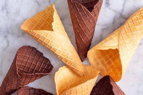 Homemade Waffle Cones, Homemade Ice Cream Cone, Ice Cream Cones Recipe, Homemade Waffle, Waffle Cone Recipe, Waffle Cone Maker, Ice Cream Waffle Cone, Waffle Bowl, Sugar Cones