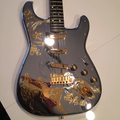 Custom Fender, Electric Guitar Design, Stratocaster Guitar, Guitar Obsession, Custom Electric Guitars, Unique Guitars, Cool Electric Guitars, Guitar Collection, Beautiful Guitars