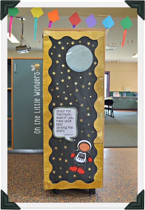 Space Theme Classroom, Classroom Prep, Elementary Classroom Themes, Space Classroom, Classroom Helpers, Preschool Classroom Decor, Teacher Doors, School Doors, Classroom Board