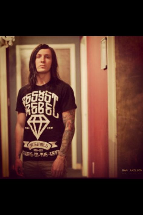 Tyler Telle Smith. .. Love this man! And Ladies oh can he sing Telle Smith, The Word Alive, Band Members, This Man, Long Hair, Love This, Musician, How To Look Better, Long Hair Styles