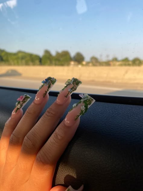 Ctrl Sza Nails, Sza Aesthetic Nails, Sza Singer Inspired Nails, Sza Nails Acrylic, Nature Aesthetic Nails, Sza Aesthetic Green, Sza Singer Nails, Green Nature Nails, Enchanted Garden Nails