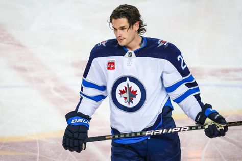 The departure of Sean Monahan clearly hurt Martin St-Louis and the Montreal Canadiens, both in the locker room and on the ice. Sean Monahan, The Locker Room, Winnipeg Jets, Montreal Canadiens, Locker Room, The Ice, St Louis, Montreal, Nhl