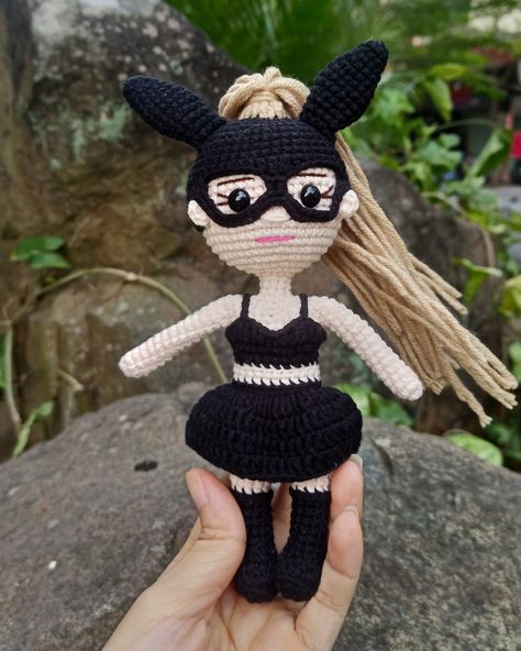 Ariana grande crochet, ariana grande doll, ariana plush Ariana Grande Gift Ideas, Crochet Ariana Grande, Ariana Grande Doll, Disney Funko Pop, Star Wars Funko Pop, Marvel Funko Pop, Best Funko Pop, Funko Pop Collection, Personalized Dolls