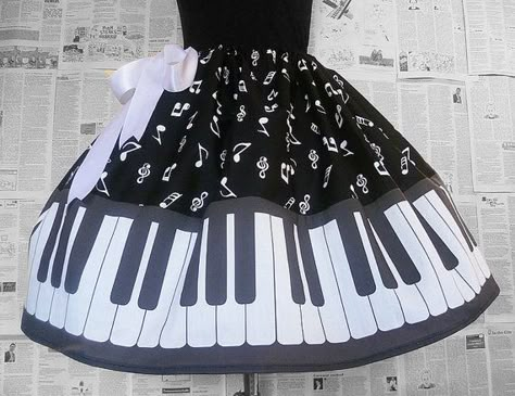 50's style piano keyboard skirt 2000s Outfits, Unique Fabric, Musical Notes, Fabric Designs, Music Fashion, Really Cute Outfits, Harajuku Fashion, Lolita Fashion, Printed Skirts