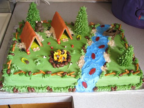 camping - sheet cake made w/ fondant accent, candy and cookies. made this for the cub scout cake auction. tfl Boyscout Cake, Camping Theme Cakes, Camping Birthday Cake, Boy Scout Cake, Cub Scout Cake, Unbelievable Cakes, Camping Cake, Campfire Cake, Fire Cake