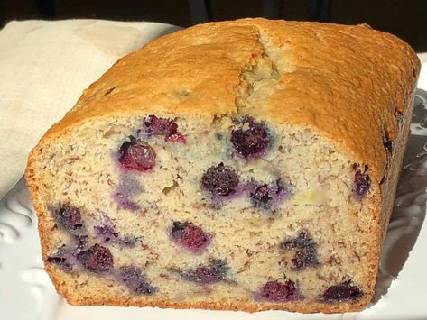 Easy Blueberry Banana Bread Recipe Blueberry Banana Bread Recipe, Banana Bread Recipe Video, Bread Machine Recipes Healthy, Blueberry Zucchini Bread, Blueberry Zucchini, Easy Bread Machine Recipes, Bread Recipe Video, Blueberry Banana Bread, Lemon Blueberry Bread