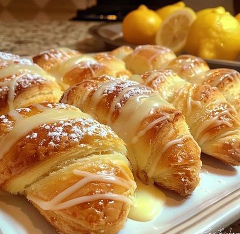 Lemon Cheesecake Crescent Rolls – Naomi's Recipes Crescent Roll Desserts, Camper Recipes, Cracked Out Chicken, Cheesecake Crescent Rolls, Crescent Rolls Recipe, Crescent Roll Cheesecake, Chicken Tater Tot Casserole, Cracked Out, Cheesecake Muffins