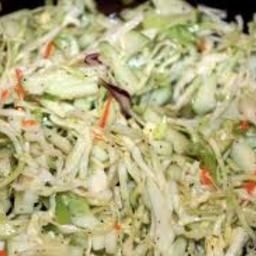 Italian Coleslaw, Traditional Coleslaw Recipe, Cabbage Slaw Recipes, Coleslaw Recipes, Coleslaw Recipe Easy, Low Carb Salad, Cold Salad, Slaw Recipes, Eat Salad