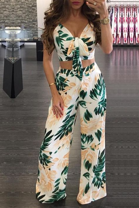 Floral Pants Outfit, Island Fashion, Long Romper, Top And Pants Set, Crop Top Outfits, Outfits Verano, Jumpsuit Fashion, Two Piece Outfit, Piece Dress