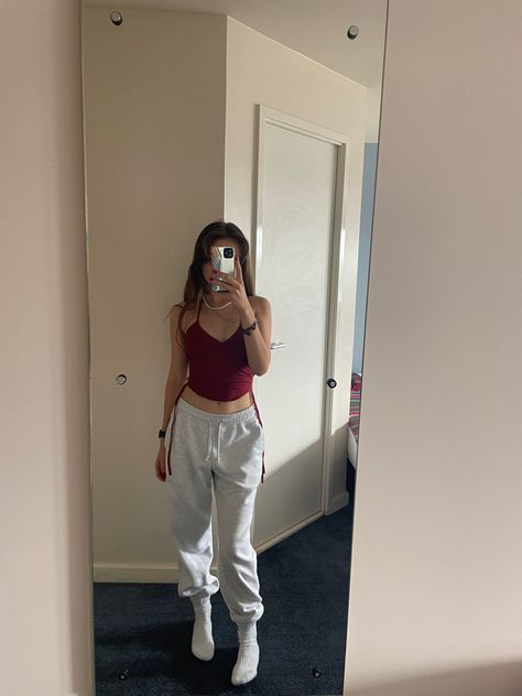 White Joggers Outfit, Red Velvet Top, White Joggers, Joggers Outfit, Velvet Top, Velvet Tops, Red Velvet, Velvet, Mirror