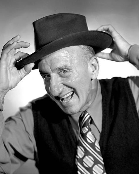 Jimmy Durante, Classic Comics, January 29, Emmy Award, February 10, Golden Globe, Golden Age Of Hollywood, Classic Hollywood, Celebrities Male