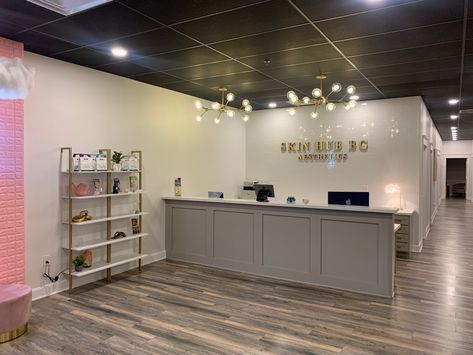 Med Spa for all your Aesthetic needs. Cosmetology Clinic Interior, Iv Drip Bar Decor, Med Spa Esthetic, Iv Bar Decor, Medi Spa Aesthetic, Small Med Spa Design, Black Med Spa Aesthetic, Med Spa Design Luxe, Med Spa Ideas