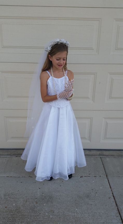 DIY Bride Costume Princess Bride Costume, Bride Dress Up, Bride Costume, Diy Bride, Diy Wedding Dress, Costume Diy, Diy Brides, Princess Bride, Diy For Girls