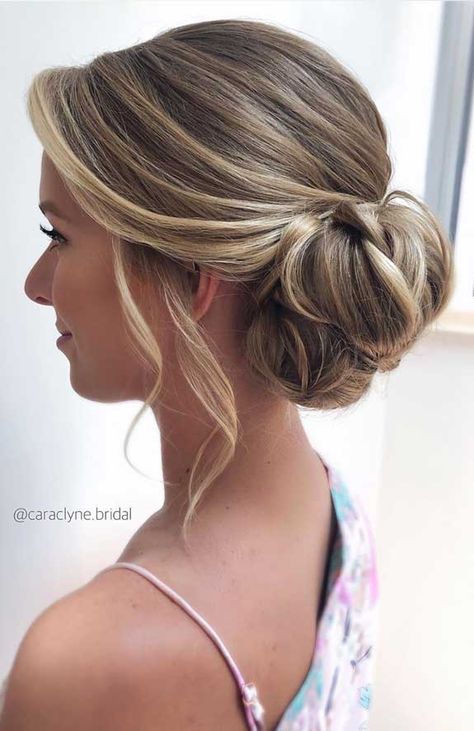 59 Stunning messy updo hairstyles for special occasion Messy Updo Hairstyles, Mother Of The Groom Hairstyles, Wedding Hair Up, Mother Of The Bride Hair, Romantic Wedding Hair, Hairdo Wedding, Messy Updo, Elegant Wedding Hair, Up Dos For Medium Hair