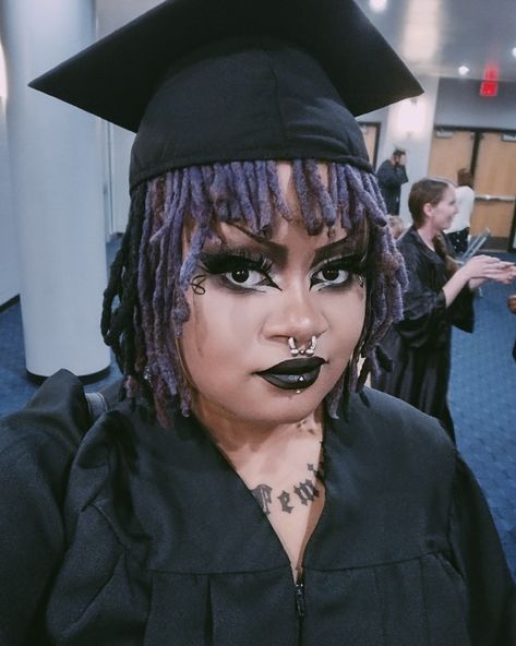 Goth With Locs, Alt Locs, Soulaan Aesthetic, Poc Goth, Black Alt, Afro Goth, Bohemian Locs, Gothic Room, Graduation Makeup