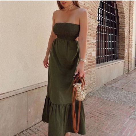 Sun Cocktail, Khaki Midi Dress, Classic Academia, Bride Shower, Summer Wedding Guests, Dress Pretty, Smocked Top, Olive Green Color, Tiered Maxi Dress