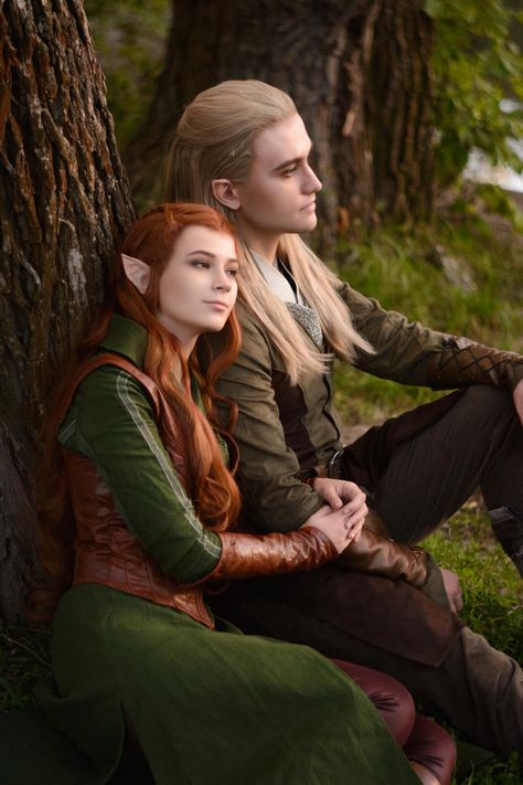 Legolas X Tauriel, Elves Cosplay, Tauriel Costume, Tauriel Cosplay, Lord Of The Rings Cosplay, Lotr Cosplay, Hobbit Cosplay, Legolas And Tauriel, Era Victoria