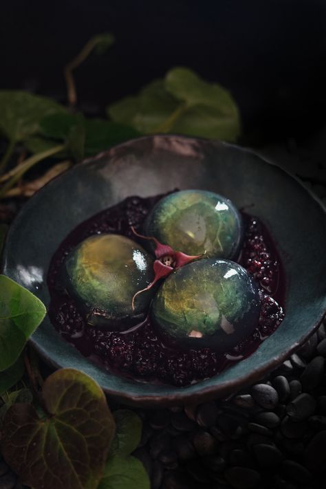 Island Desserts, Wild Ginger Plant, Sweets Design, Blackberry Sauce, Jelly Desserts, Ginger Plant, Wild Ginger, Butterfly Pea Flower, Spring Desserts