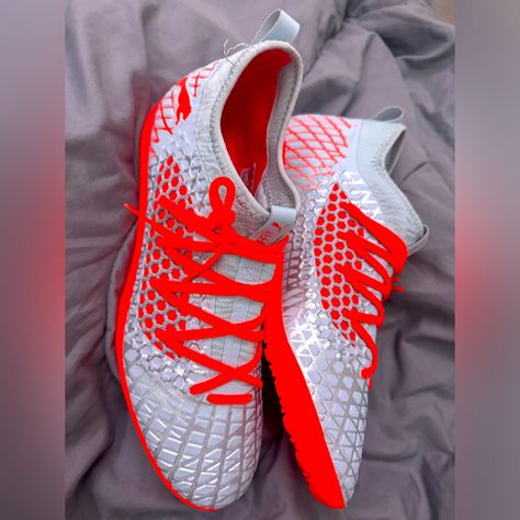 Kids soccer shoes