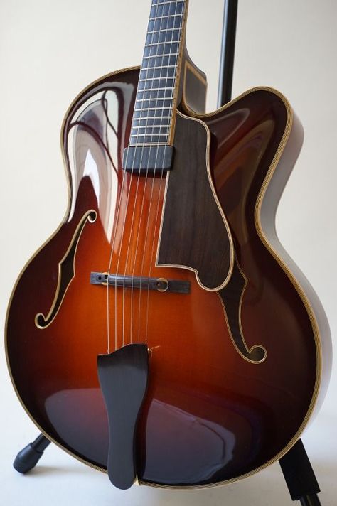 Rare Guitars, Best Guitar, Archtop Guitar, Unique Guitars, Guitar Ukulele, Best Acoustic Guitar, Steel Guitar, Guitar Collection, Jazz Guitar