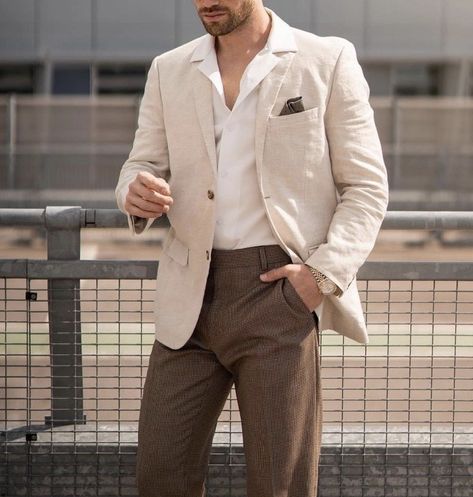 Follow @caionsilveira and get more of the good stuff by joining Tumblr today. Dive in! Beige Blazer Outfit Men, Pink Blazer Outfit Men, Blazer Outfits Men Classy, Beige Blazer Men, Mens Smart Outfits, Men Work Outfits, Beige Blazer Outfit, Sartorial Style, Stylish Men Wear