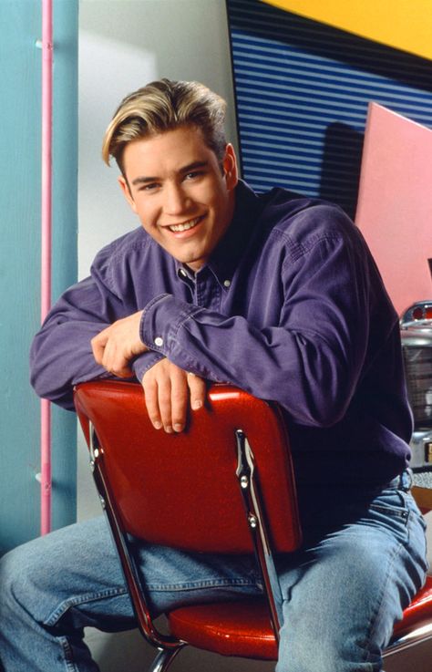 Mark Paul Gosselaar (Zack Morris on Saved By The Bell) Zach Morris Saved By The Bell, Zack Saved By The Bell, Saved By The Bell Zack, Zach Morris, 90s Heartthrobs, Mark Paul Gosselaar, Kelly Kapowski, Zack Morris, 90s Men