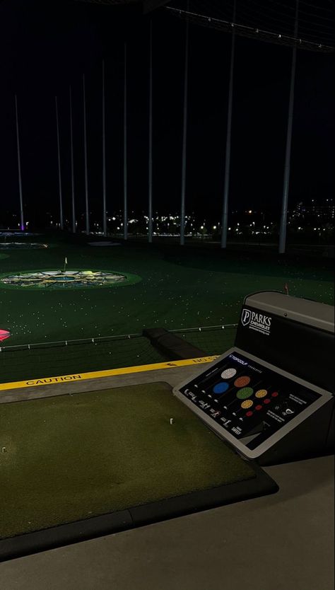 Top Golf Aesthetic Night, Aesthetic Pictures For Boys, Goals Pictures Lifestyle, Rich Snaps, Fake Ig Stories, Photo Dump Pics, Aesthetic Photo Dump, Chill Photos, Night Scenery