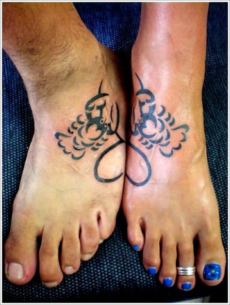 Tattoo Designs For Couples (6) Matching Tattoos For Lovers, Lobster Tattoo, Couple Tattoos Love, Wife Tattoo, Phönix Tattoo, Best Couple Tattoos, Unusual Tattoo, Tattoos Infinity, Couple Tattoos Unique