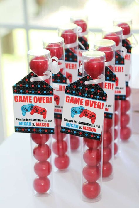 Nintendo Switch Birthday Party Food Ideas, Video Game Party Invites, Game Over Party Ideas, Ps4 Party Ideas, Nintendo Switch Party Favors, Nintendo Switch Themed Birthday Party, Switch Birthday Party Ideas, Nintendo Switch Birthday Party Ideas, Nintendo Switch Party