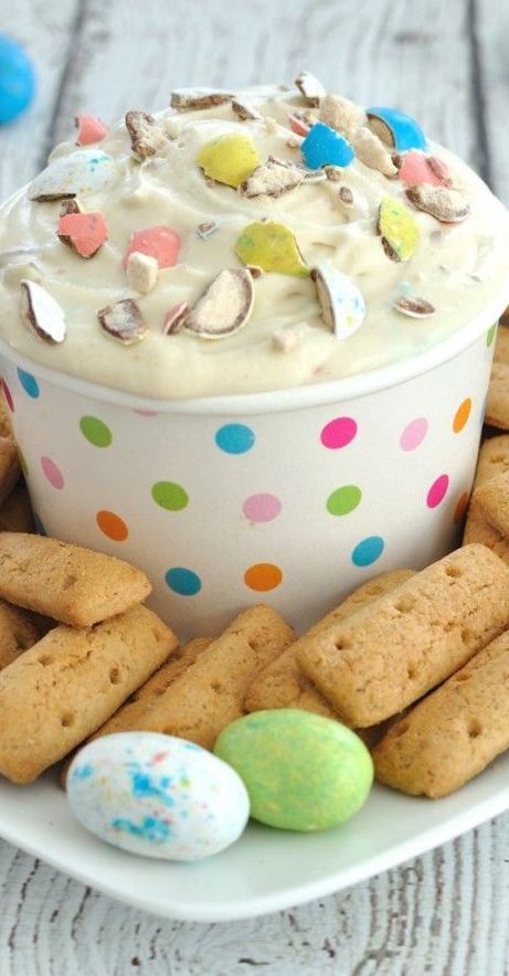 Malted Milk Easter Dip Recipe ~ Serve it with graham crackers, wafers, or even pretzels Easter Dips, Cheesecake Dip Recipe, Dessert Dip, Easter Desserts Recipes, Sweet Dips, Malted Milk, Dessert Dips, Oreo Dessert, Dessert Ingredients