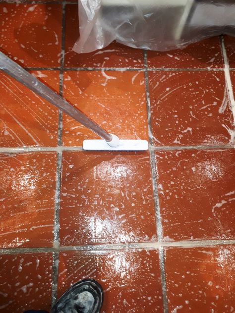 Terracotta Floor Tile Bathroom, Old Terracotta Floor, Red Clay Tile Floor, Terracotta Tile Grout Colors, Red Terracotta Floor, How To Clean Saltillo Tile Floors, Cleaning Ceramic Tile Floors, Terracota Kitchen Floor, Terracota Floor Kitchen